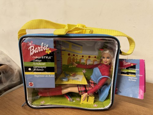 Bambola barbie college - barbie, style
