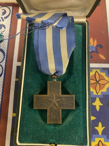 Medaglia croce merito di - al,