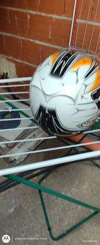Casco integrale con adesivi - casco,