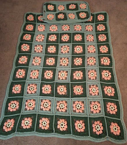 Lancio quadrato nonna floreale