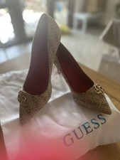 Tacchi Donna Guess Logo Beige N.38