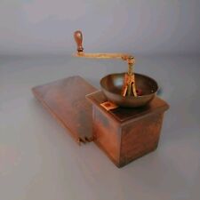 Antico macinacaffè macina