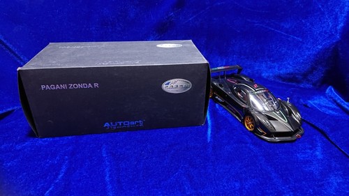 Pagani zonda fibra di - 1/18,