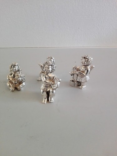 Set statuine - 4,