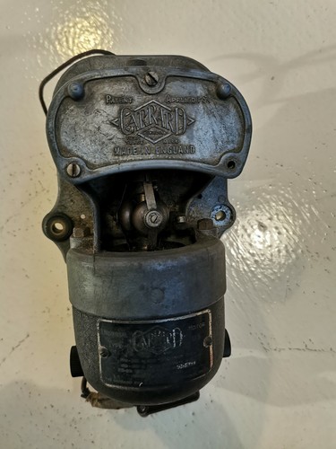 Vintage garrard gramophone - u5,