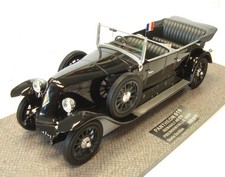 PANTHEON - RENAULT 40CV siluro