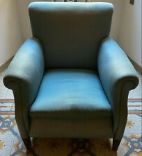 Poltrona anni ’30, originariamente in pelle rossa, rifoderata in tessuto azzurro