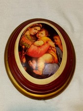 BASSORILIEVO DENOTANTE SACRA FAMIGLIA-MATERIALE CAOLINO-DIM. 17x21-FORMA OVALE