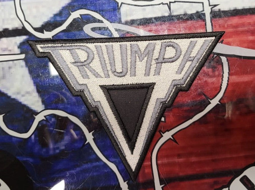 Grande toppa ricamata - grande, triumph