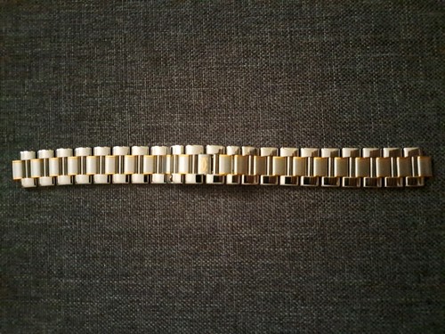 Cartier must steel - cartier,