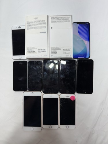 Lot apple iphones - lot, of