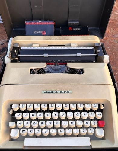 Macchina scrivere - macchina,