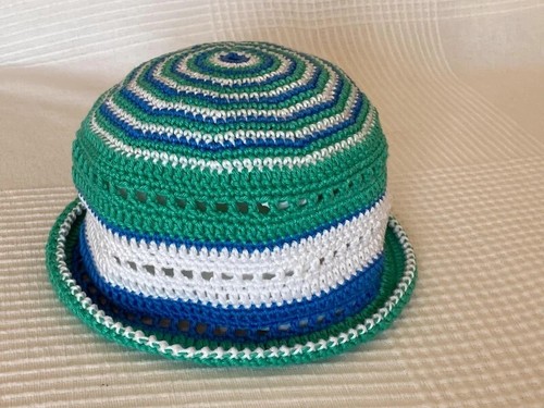 Cappello bimba lavorazione