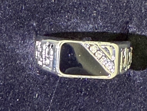 Anello uomo accento