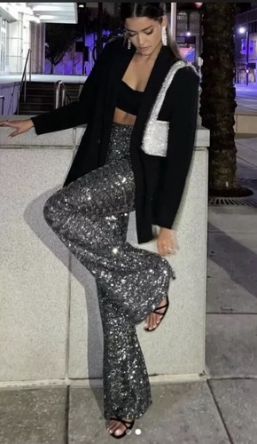 Pantaloni leggings svasati