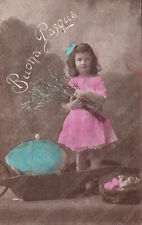 1918 Buona Pasqua Bambina con uovo gigante su cariola Cartolina