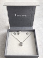 Set collana orecchini a - e,