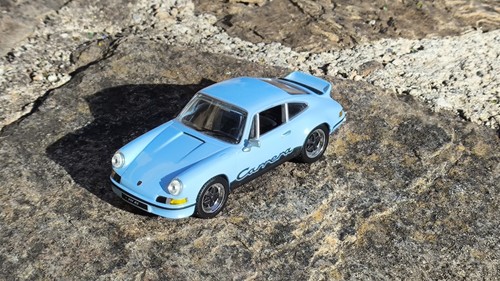 High speed porsche 911 - high,
