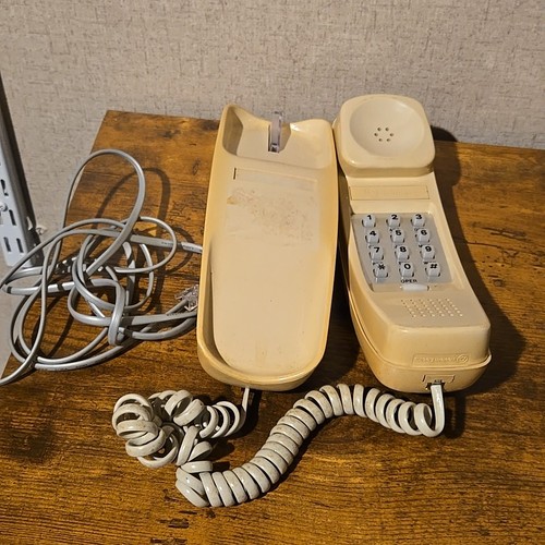 Telefono vintage pulsante - vintage,