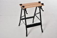 HOMCOM Banco da Lavoro Pieghevole con 4 Morse, Riga e Goniometro, Portata 150 kg