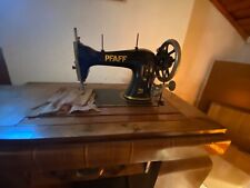 Macchina da cucire PFAFF 31 Con Mobile in Radica