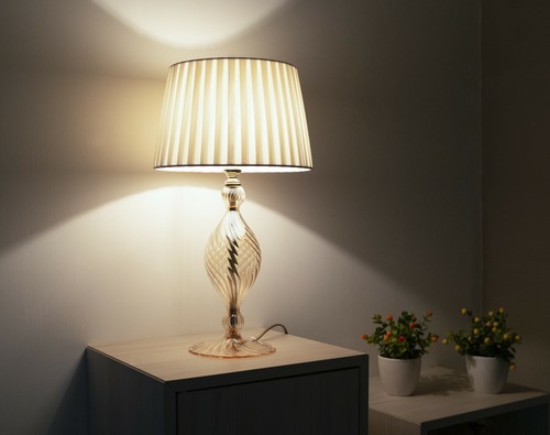Lampada elegante comodino - elegante,