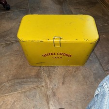 Antico cestino da picnic