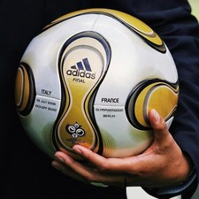 Adidas teamgeist berlin 2006 - berlin,
