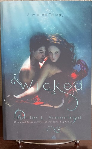 Signed trilogy book 1 - ~,
