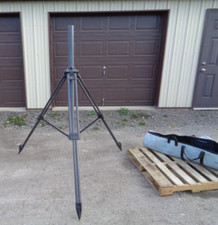 TREPPIEDE ALBERO ANTENNA FIBRA
