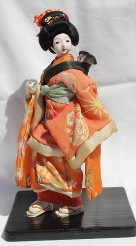 Bambola geisha giapponese