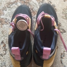 senza scatola scarpe running