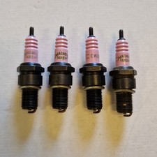 Serie 4 candele Magneti Marelli CW260L Fiat 850, 1300, 1500, 2300 Ceramica Rosa