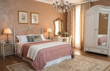 Testata letto matrimoniale in