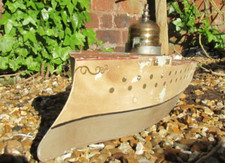 Insolito impianto motore barca