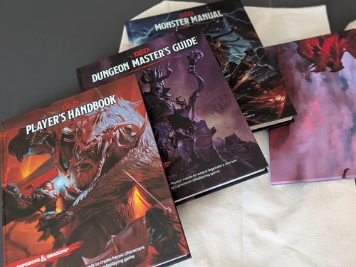 5th player handbook - d&d,