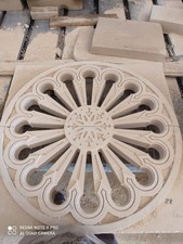 Rosoni in pietra leccese per