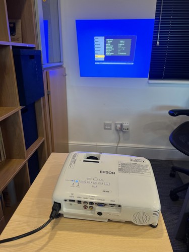 Epson x18 3000 - epson, eb-x18