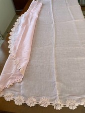 tovaglia rotonda in lino rosa con bordo uncinetto e 12 tovaglioli