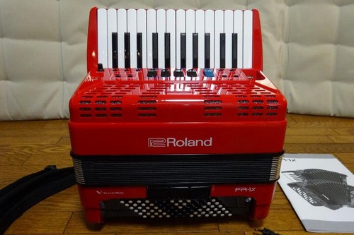 Roland v accordion - fr-1, x