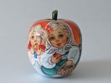 Scatola in legno dipinta a