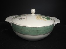 Wedgwood SARAH'S GARDEN: Servizio di piatti / porta / casseruola 5 1/2pt