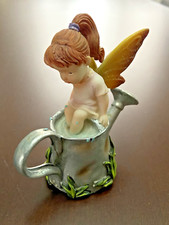 FATE DELLA CASA FATINA SU INNAFFIATOIO 10X10X5 cm CIRCA