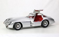 Preordine Q4/25 Le Grand Mercedes Benz SLR 300 KIT 1:8 modellino auto LE105 KidBX