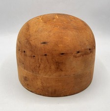 Forme à chapeau marotte en