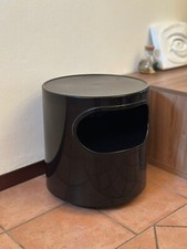 Tavolino nero Artemide Milano