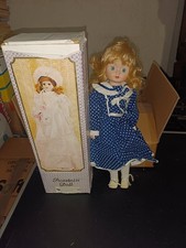 VECCHIA BAMBOLA IN PORCELLANA VESTITO AZZURRO CON SCATOLA ALTEZZA CIRCA 40 CM.