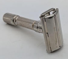 Rasoio di sicurezza regolabile