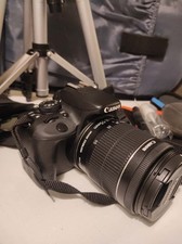 fotocamera canon eos 100d- kit obbiettivi 10-18 55-250 18-55- borsa e accessori 