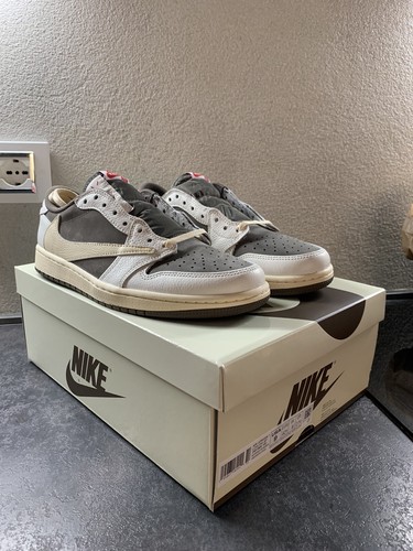 Jordan low travis scott - x,